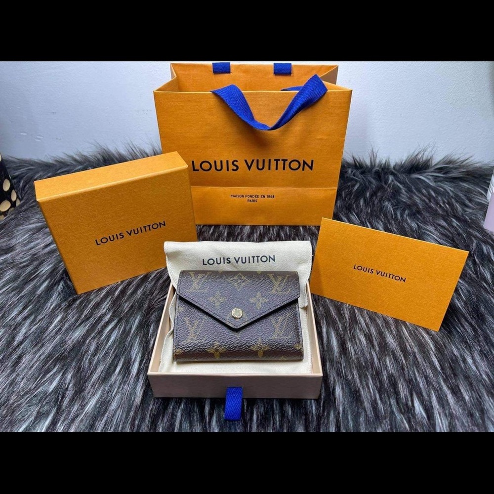 Louis Vuitton Victorine WALLET